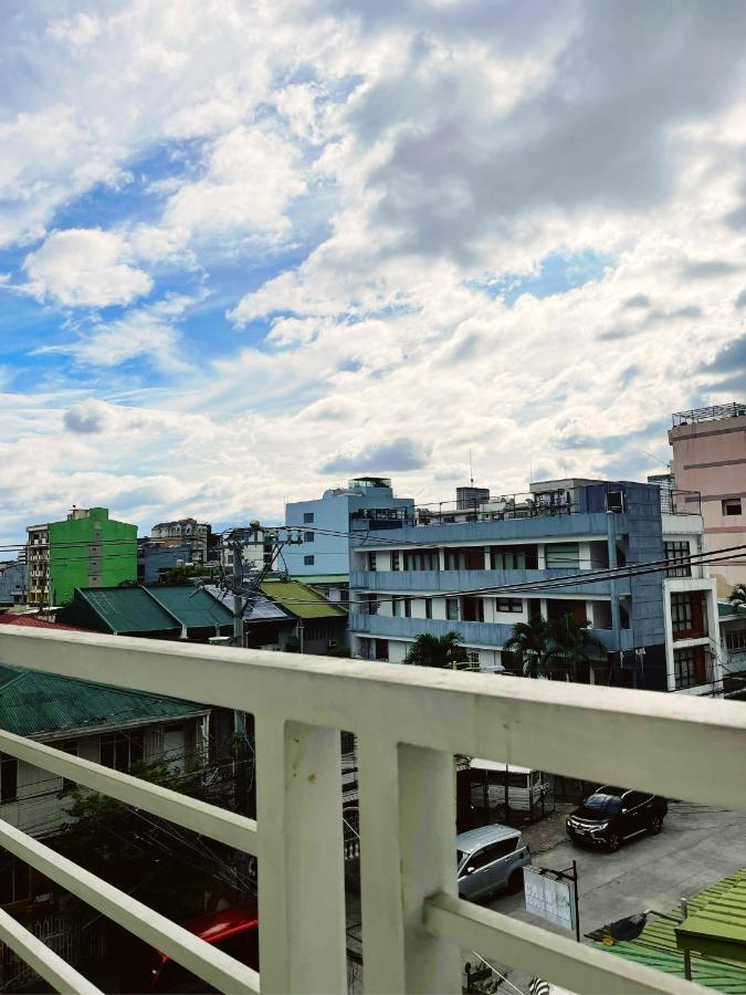 Airo Suites Makati Pasay Zewnętrze zdjęcie